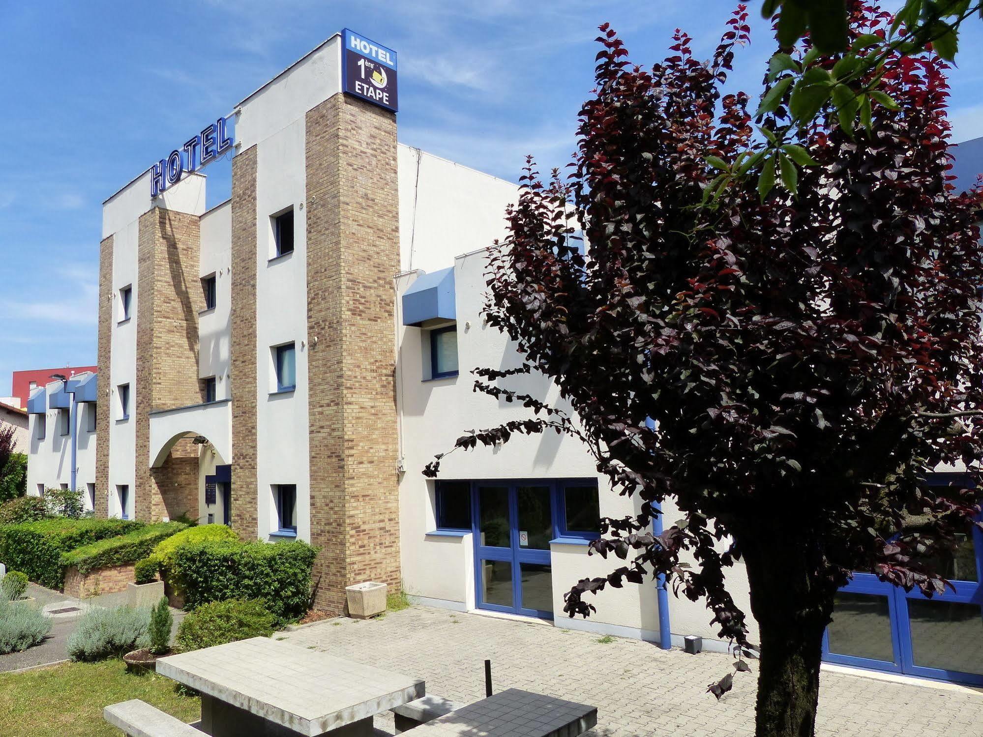 Hotel 1Ere Etape Vaulx-en-Velin Exterior photo